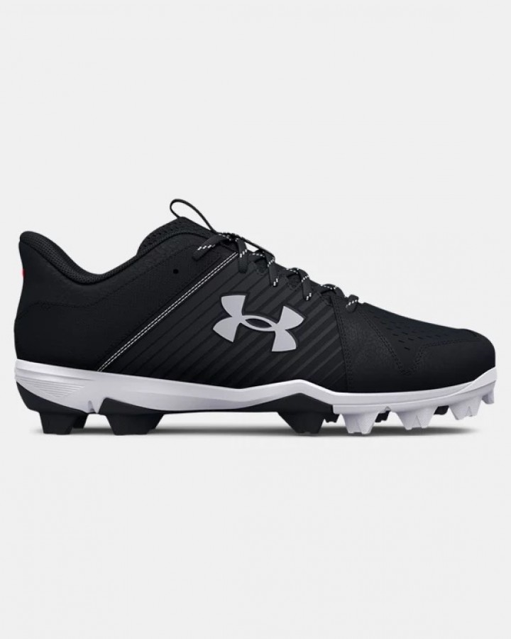 BASEBALL CLEATS